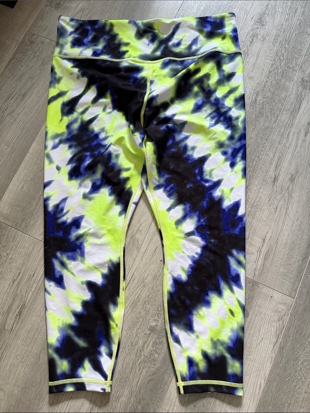 Athleta  elation tie dye 7/8  leggings tights size XL